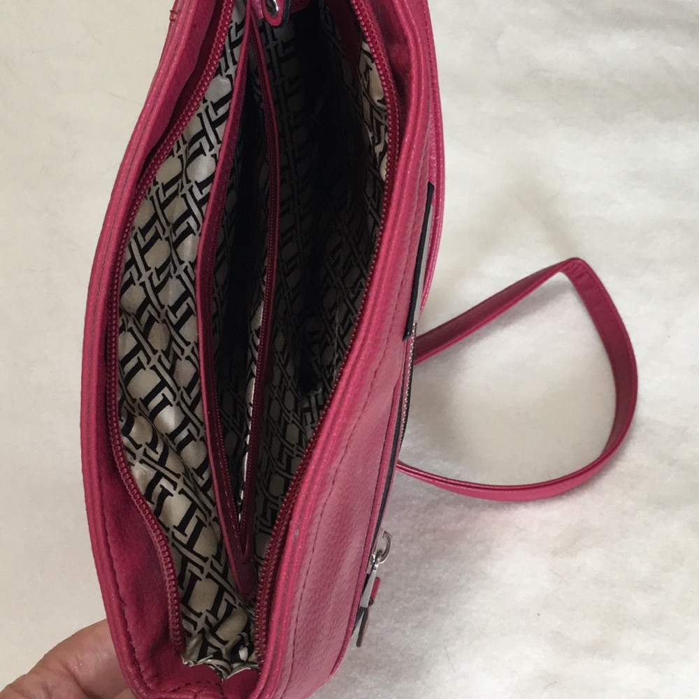 Pink leather Tignanello shoulder or crossbody EUC - Picture 6 of 7